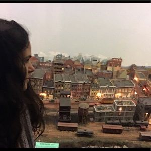 Meet your Posher, Ghina